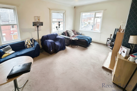 4 bedroom end of terrace house for sale, London Road, Newcastle ST5