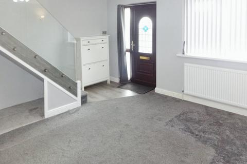 3 bedroom end of terrace house to rent, Highfield Rise, West Yorkshire WF2