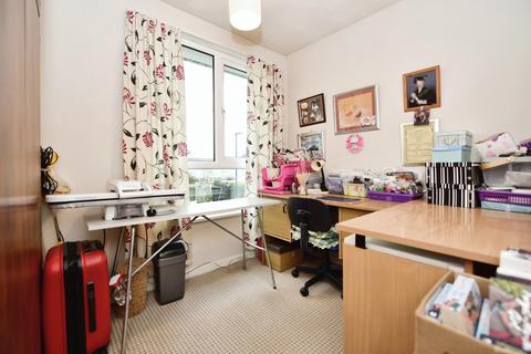 10 Hazlebarrow Crescent, Sheffield, S8 8AQ