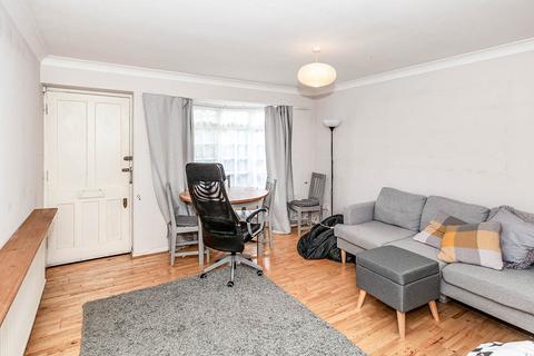 1 bedroom flat to rent, Middle Hill, Surrey TW20