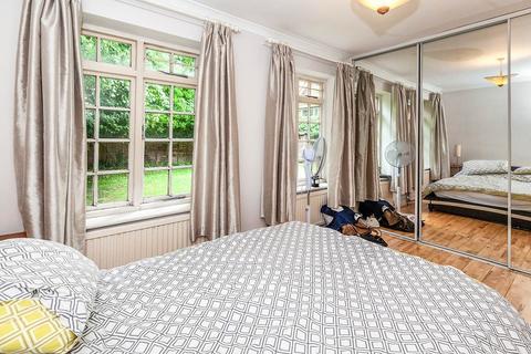 1 bedroom flat to rent, Middle Hill, Surrey TW20