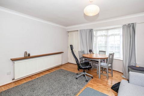 1 bedroom flat to rent, Middle Hill, Surrey TW20