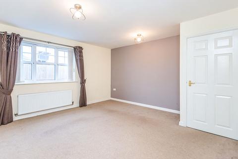 2 bedroom flat to rent, Garrington Road, Worcestershire B60