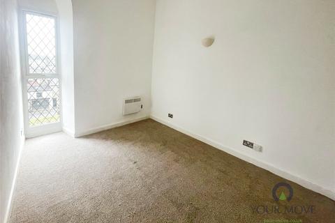 1 bedroom flat to rent, Belgrave Square, Lancashire BB3