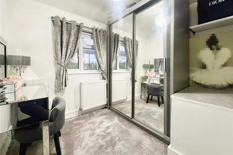 5 Fens Way, Swanley, BR8 7SN