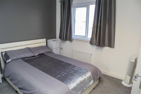 22 Caledonian Crescent, Law, Carluke, ML8 5FL