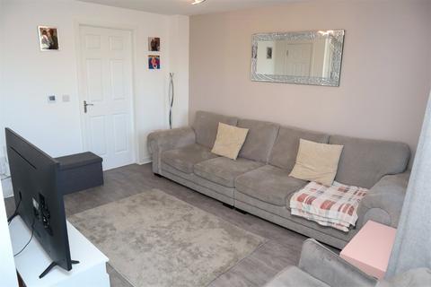 22 Caledonian Crescent, Law, Carluke, ML8 5FL