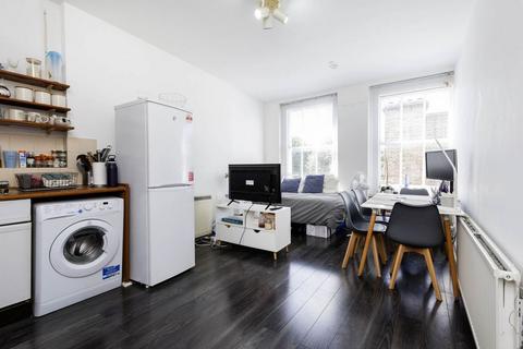 1 bedroom apartment to rent, NW6