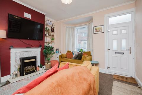 3 bedroom semi-detached house for sale, Curzon Street, Gainsborough DN21