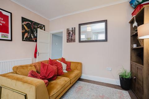 3 bedroom semi-detached house for sale, Curzon Street, Gainsborough DN21