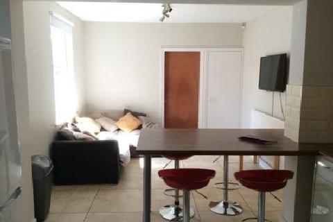 6 bedroom house share to rent, Nottingham NG7