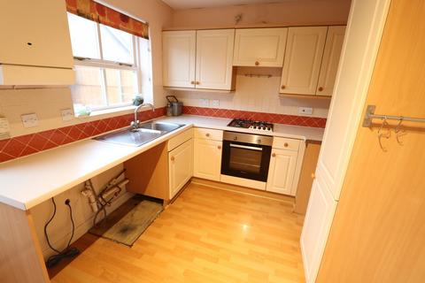 2 bedroom end of terrace house to rent, Swallow Close, Chafford Hundred