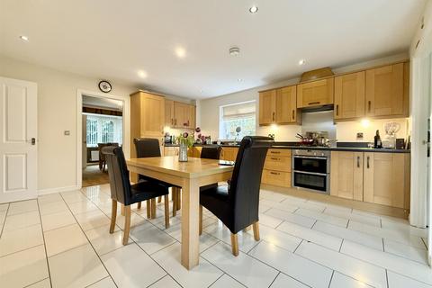 4 bedroom detached house for sale, Greenways, Barnwood GL4