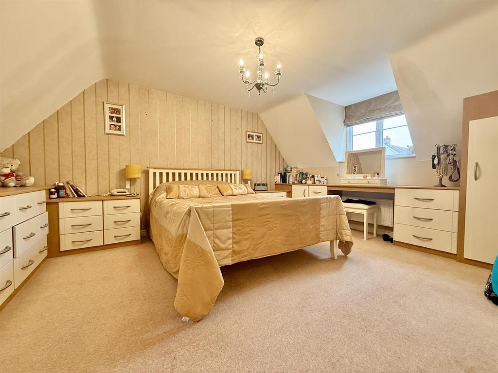 Bed1.jpg