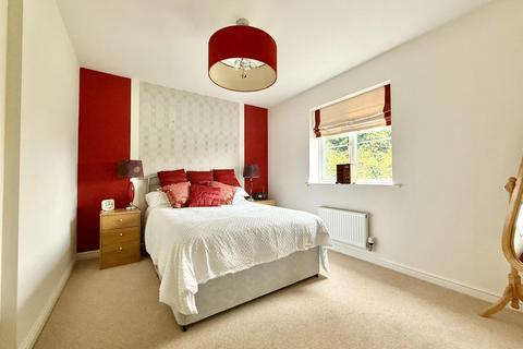 1 Greenways, Gloucester, GL4 3SA