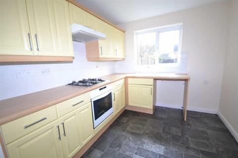 3 bedroom end of terrace house to rent, Chaytor Drive, The Shires