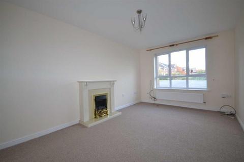 3 bedroom end of terrace house to rent, Chaytor Drive, The Shires