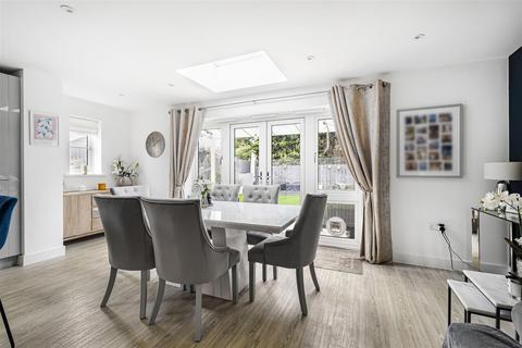 6 Anvil Close, Balsham, Cambridge, CB21 4AN