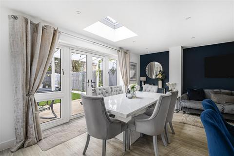 6 Anvil Close, Balsham, Cambridge, CB21 4AN