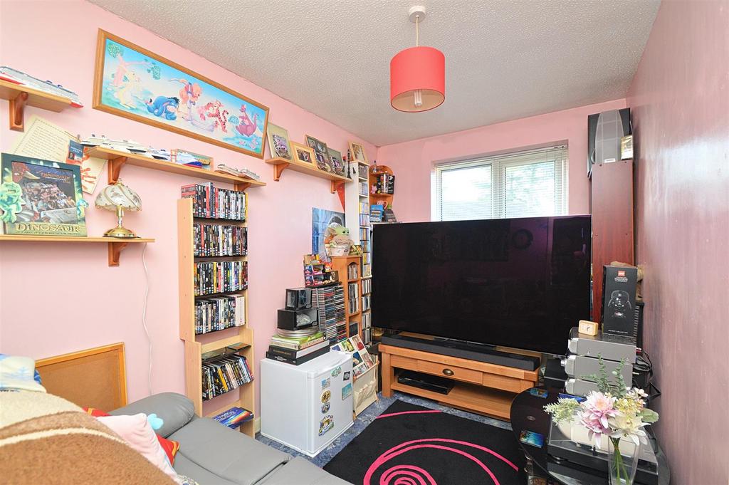 Resized NEWBed1.jpg