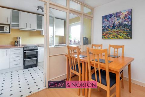 2 bedroom flat for sale, Outram Road, Addiscombe, CR0