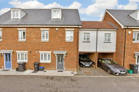 4 bedroom terraced house for sale, Charles Church Walk, Ilford, Essex