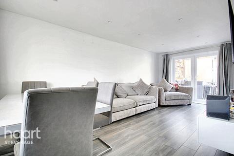 70 Barnwell, Stevenage, SG2 9SN