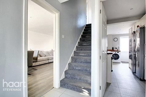 70 Barnwell, Stevenage, SG2 9SN