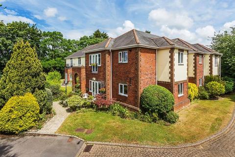 2 bedroom apartment for sale, GARLANDS ROAD, LEATHERHEAD, KT22