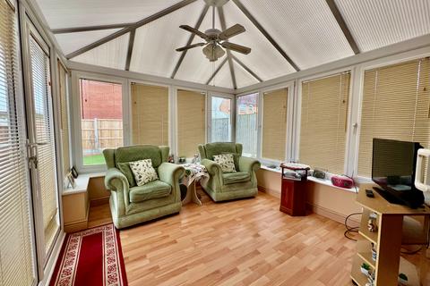 5 Berkshire Drive, Grantham, NG31 9GF