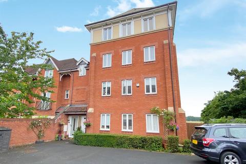 Lingfield Crescent, Stratford-Upon-Avon