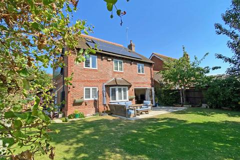 5 bedroom detached house for sale, Gravel Close, Benson OX10