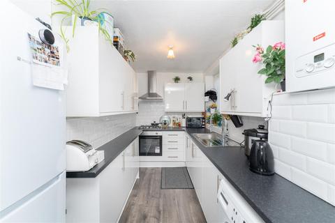 2 bedroom terraced house for sale, Templeman Road, London