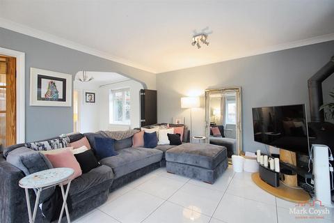 4 bedroom detached house for sale, Clements Mead, Leatherhead KT22