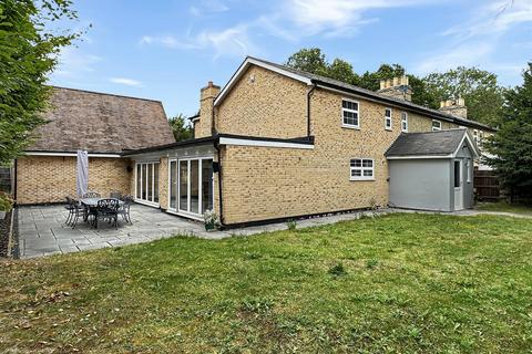 6 bedroom end of terrace house for sale, Town Close, Cambridge CB21