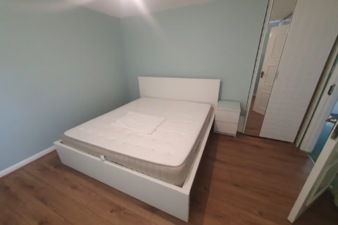 1 bedroom in a house share to rent, Dilston Close, Northolt UB5