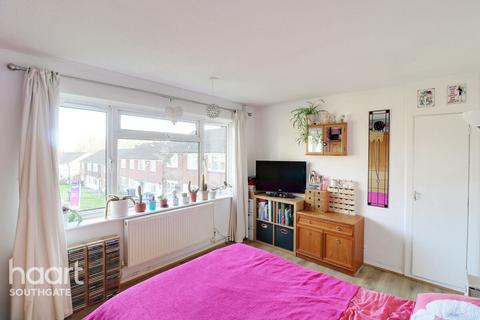 2 bedroom maisonette for sale, Balfour Grove, London