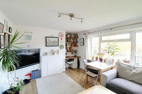 2 bedroom maisonette for sale, Balfour Grove, London