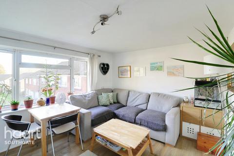 2 bedroom maisonette for sale, Balfour Grove, London