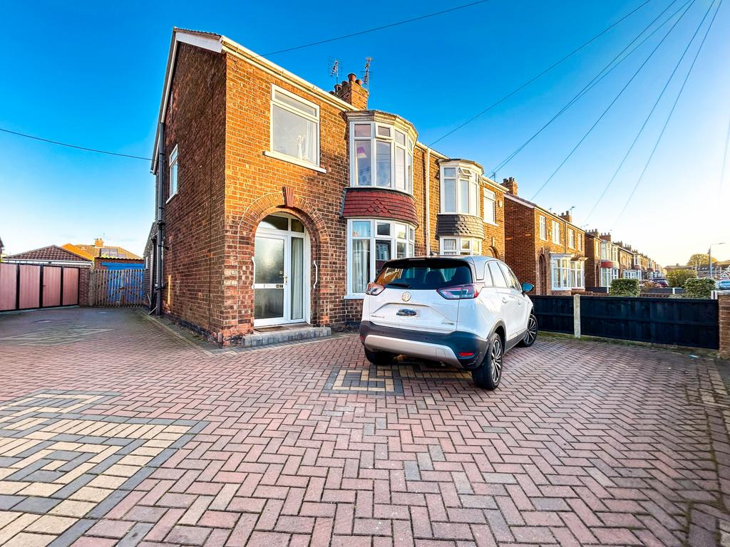 Three Bedroom Semi Detached Home on Stockshill Ro