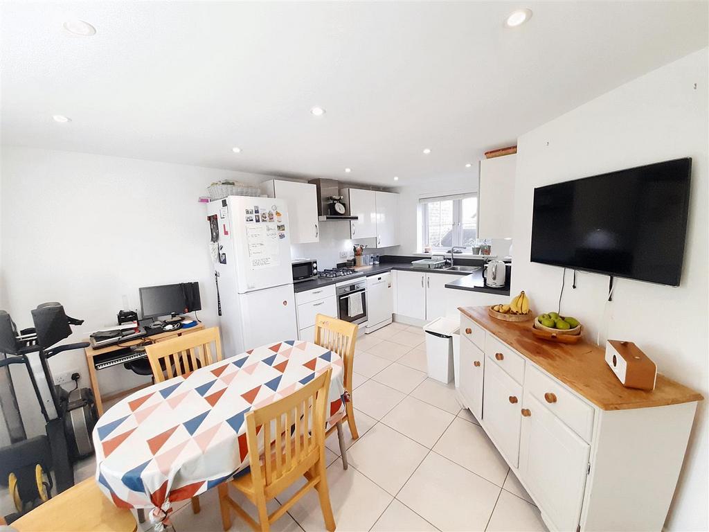 Kitchen dining room new.jpg