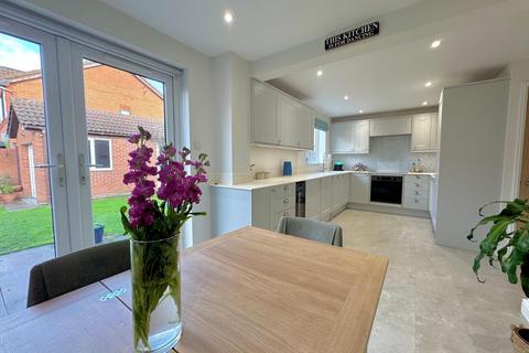 4 bedroom detached house for sale, Covingham, Swindon SN3