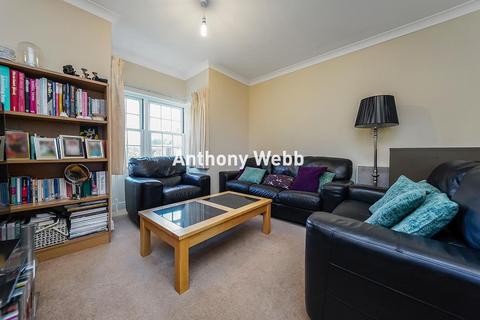 2 bedroom flat for sale, Blackwell Close, Winchmore Hill, N21