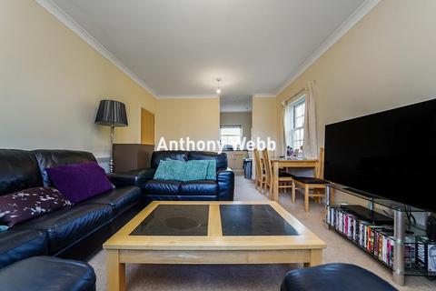 2 bedroom flat for sale, Blackwell Close, Winchmore Hill, N21