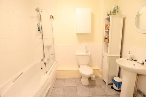 2 bedroom flat to rent, Stoke Green, Coventry CV3