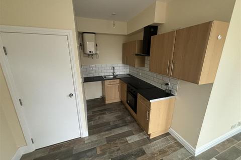 2 bedroom flat to rent, St. Peters Place, Fleetwood