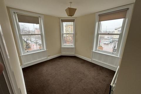 2 bedroom flat to rent, St. Peters Place, Fleetwood