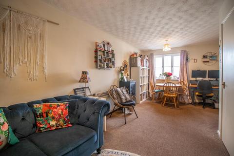 2 bedroom flat for sale, Guildford Road, Southend-on-Sea SS2