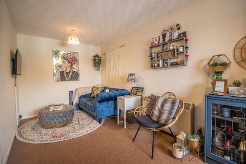 2 bedroom flat for sale, Guildford Road, Southend-on-Sea SS2