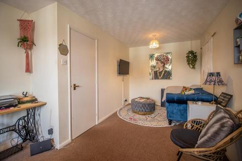 2 bedroom flat for sale, Guildford Road, Southend-on-Sea SS2